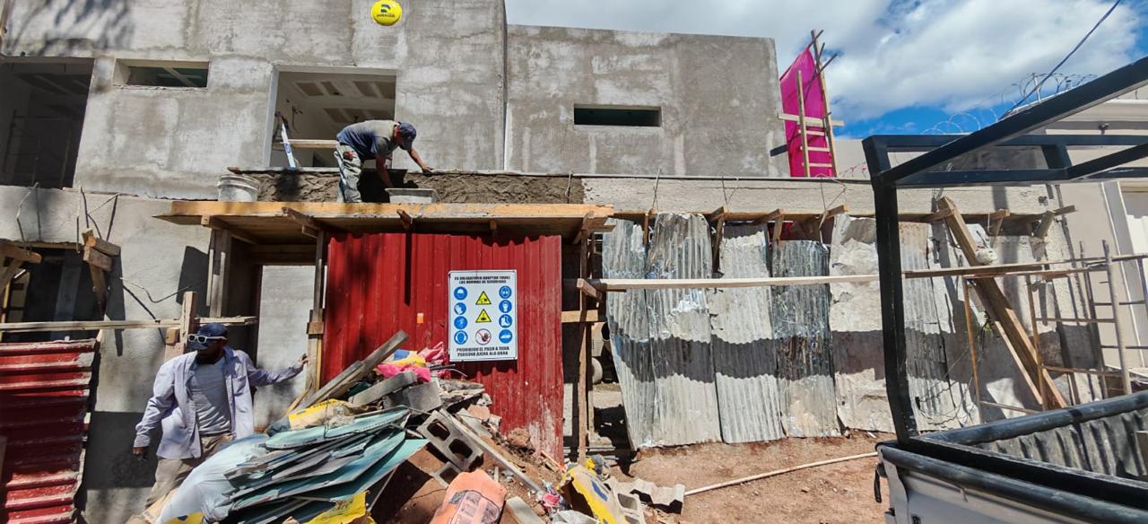 Foto de Construcción de casa de habitación en Lomas del Guijarro Sur.